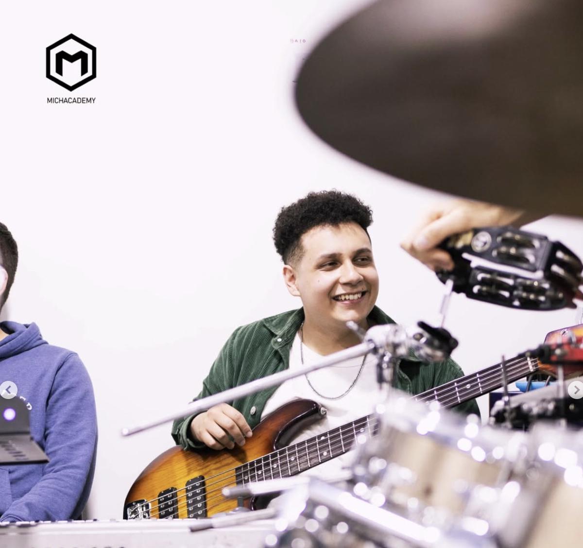 Clase de música en la academia